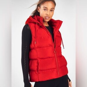Fabletics Wander Puffer Vest Red Small